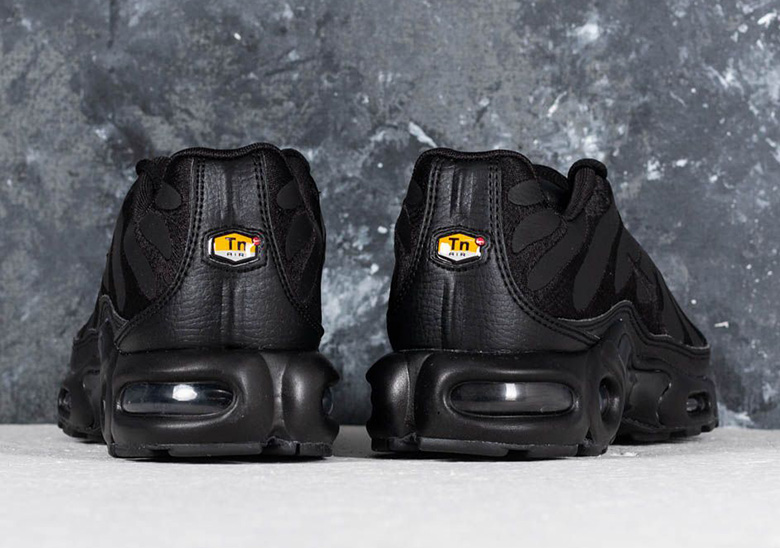 Nike Air Max Plus Leather Uppers Black + White | SneakerNews.com