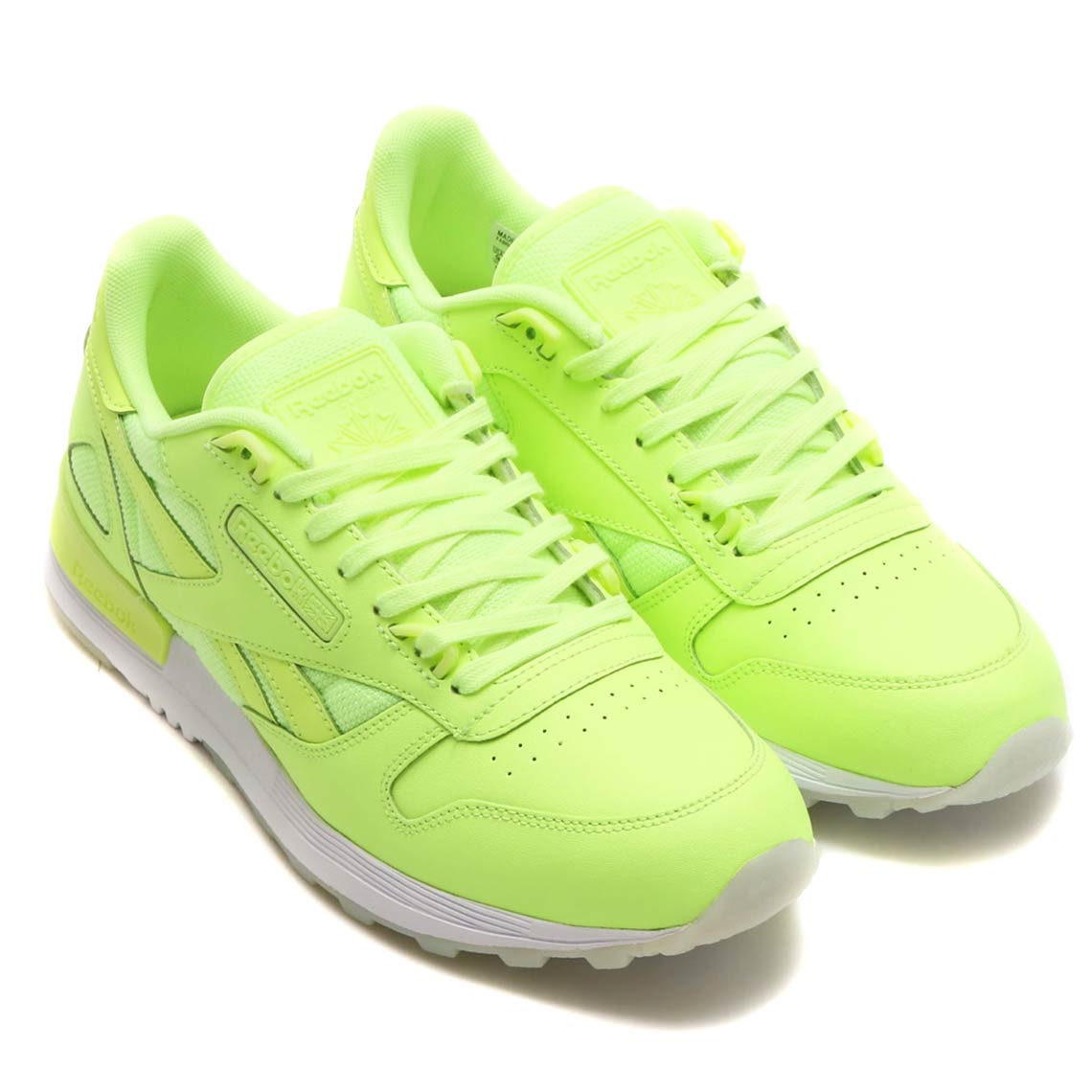 Massakre Refinement barm The Reebok Classic Leather 2.0 Arrives In Three Glow-In-The Dark Colorways  - SneakerNews.com