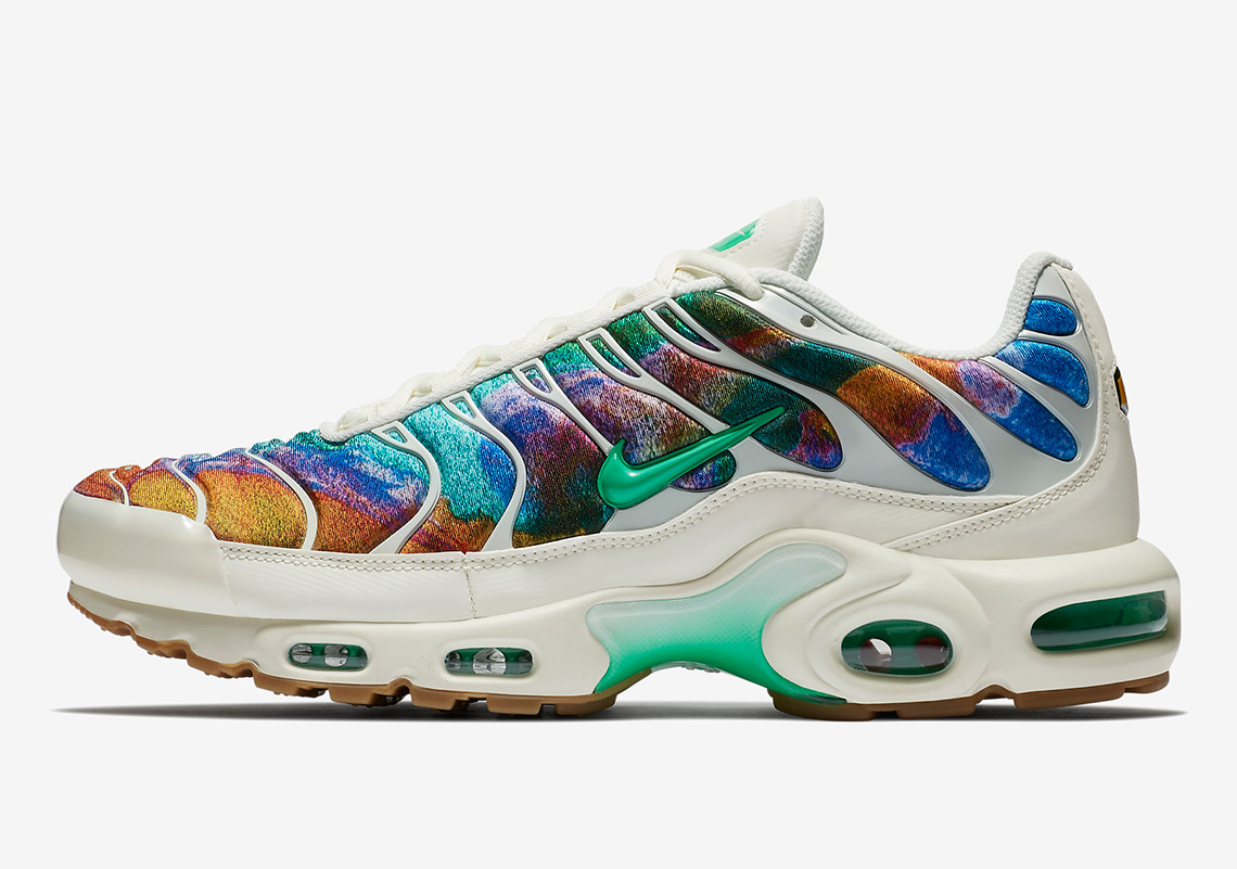 colorful nike air max plus