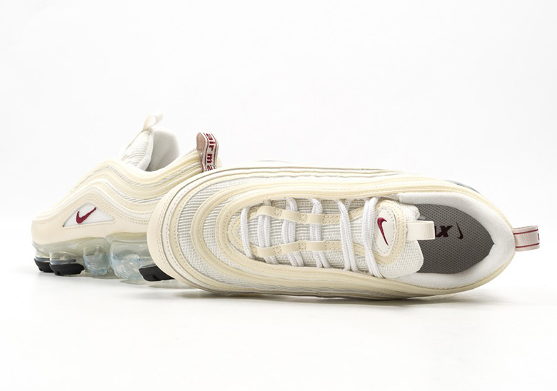 nike air max 97 trainers in metallic cashmere