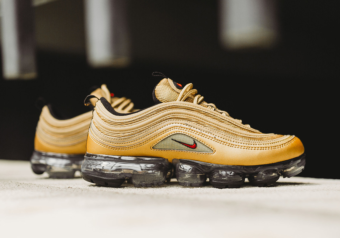 nike 97 vapormax gold