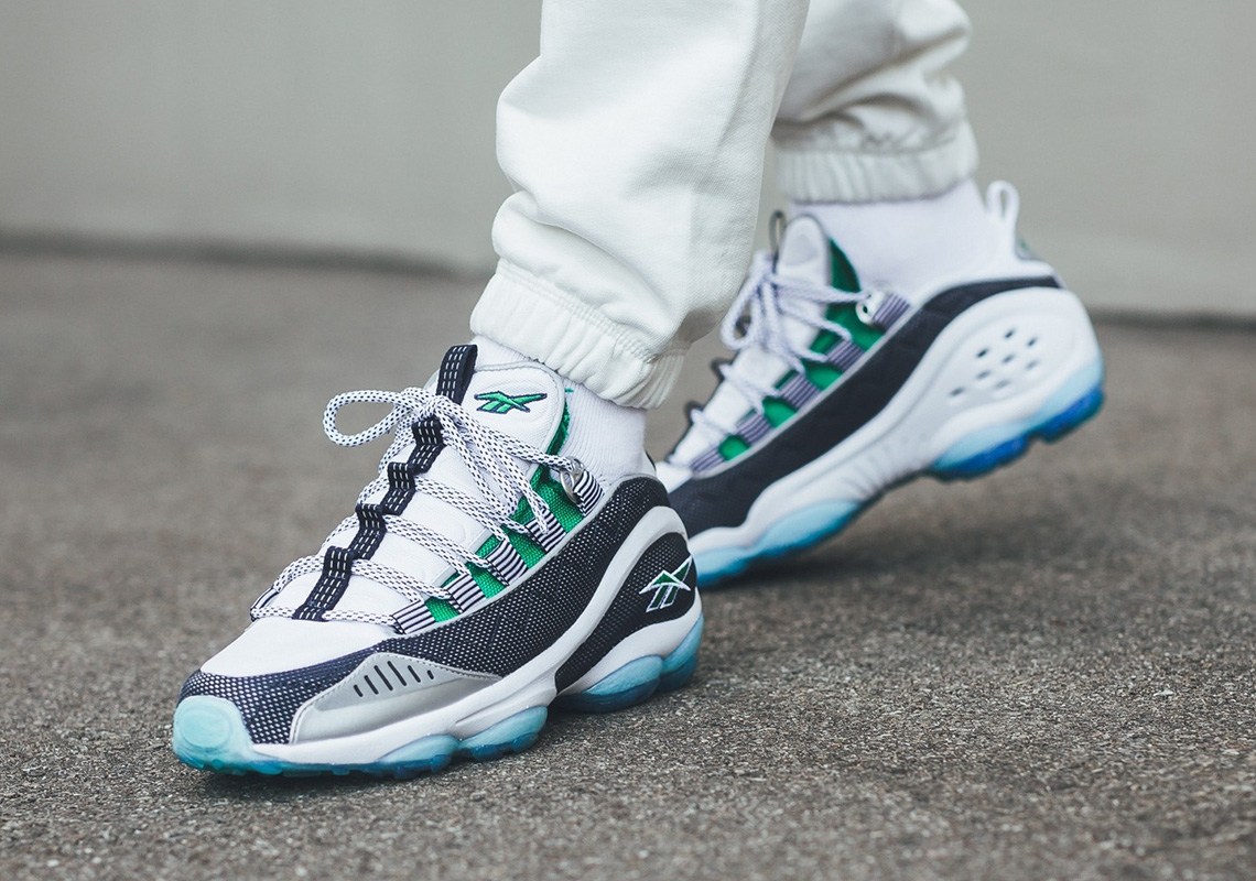 reebok dmx run 10 on feet