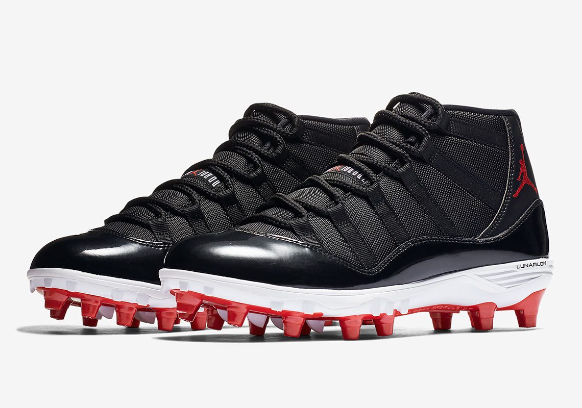 black jordan 11 cleats