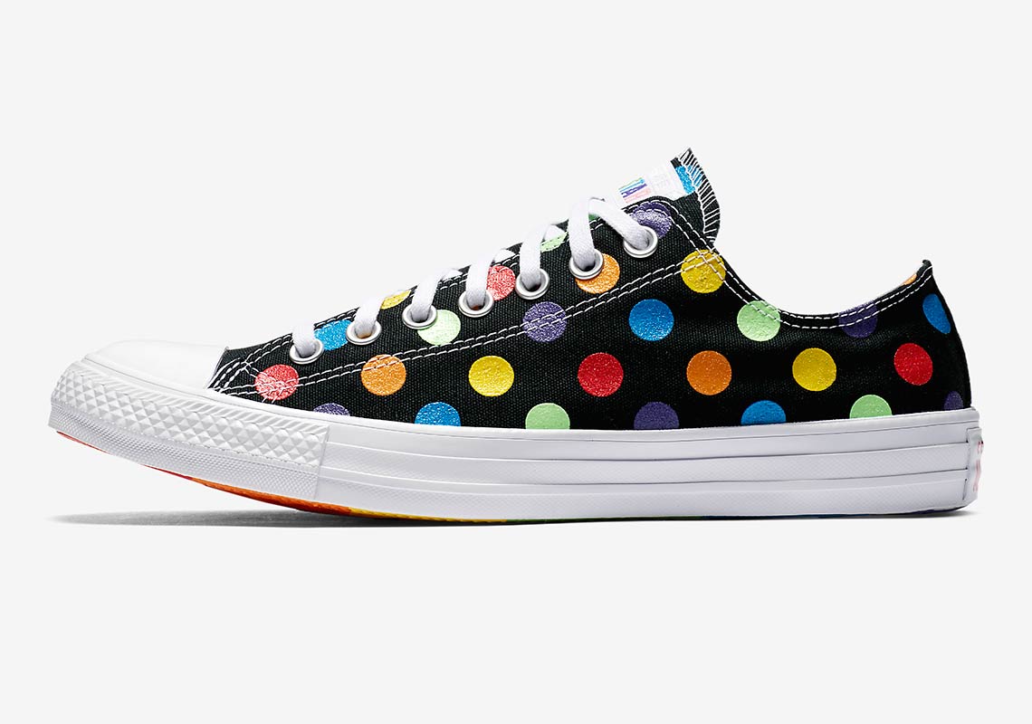 converse polka dot sneakers