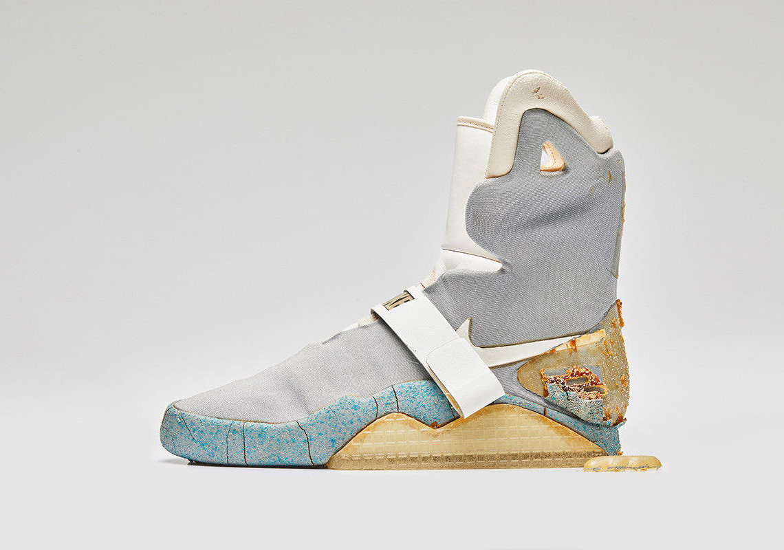 Nike air hot sale mags 2