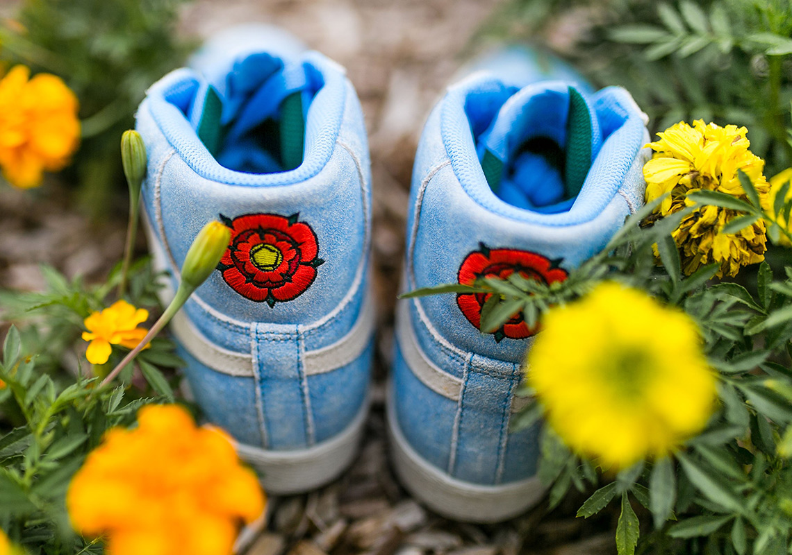 nike blue flower shoes