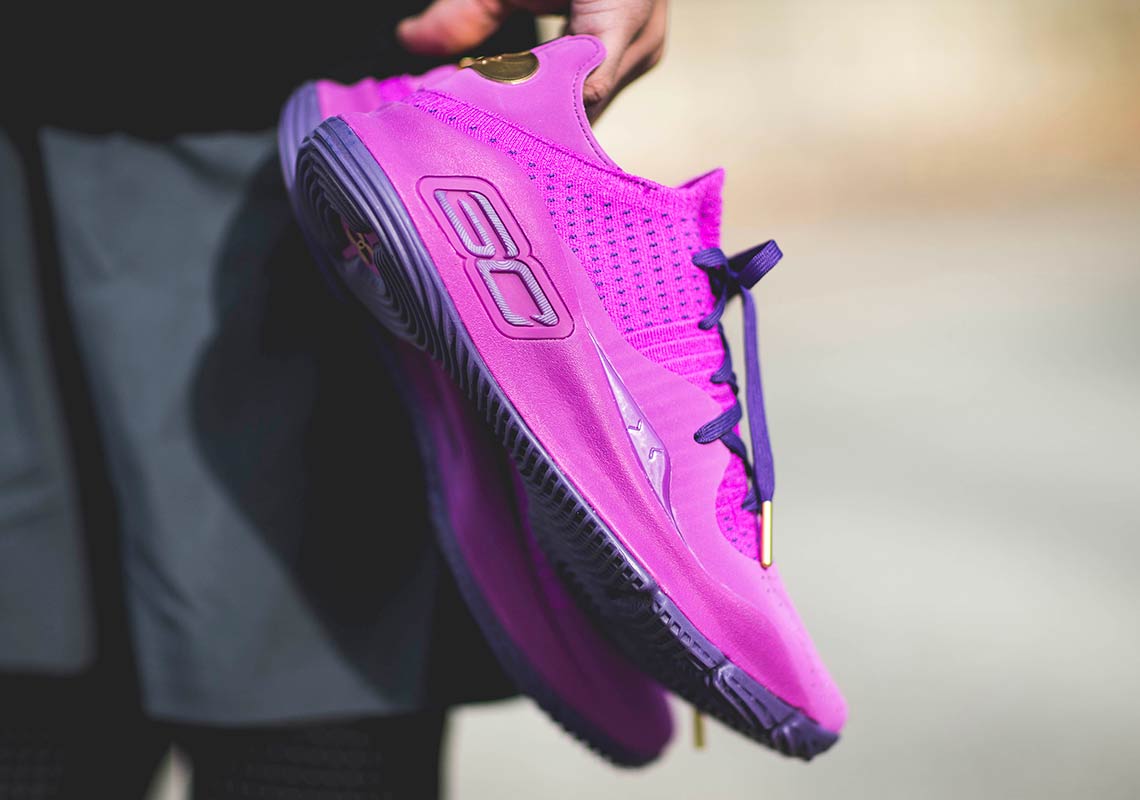 steph curry pink shoes