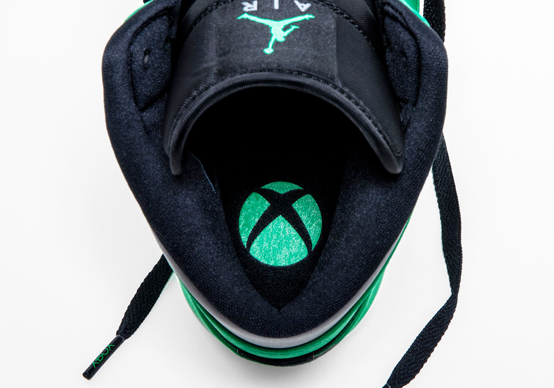 Pera Ellos grosor Xbox Air Jordan 1 Mid First Look | SneakerNews.com