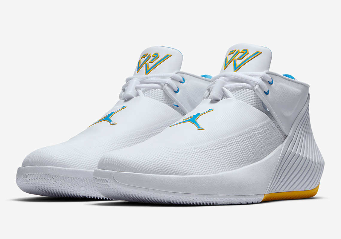 white russell westbrook shoes