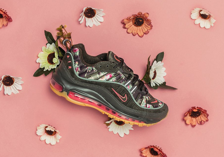 nike air max floral se collection