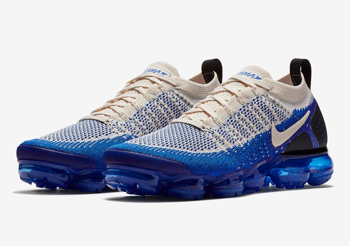 Nike Wmns Air Vapormax Flyknit 2 BlackRacer PinkRacer Blue