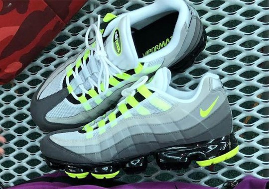 First Look At The Nike Vapormax 95 In The OG Neon Colorway