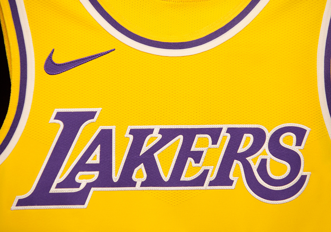 Nike Showtime Lakers Jersey LeBron James