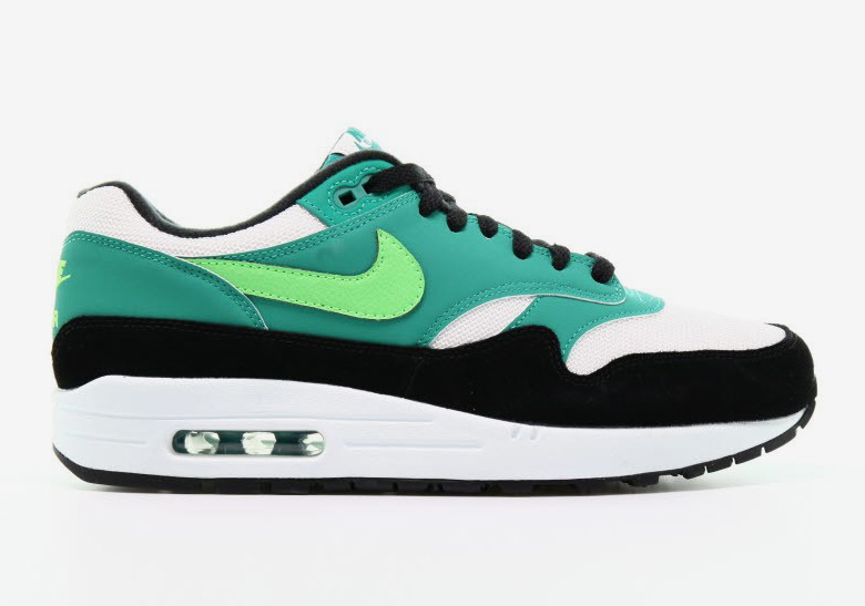 Nike Air Max 1 Fans Can Enjoy This New "Neptune Green" Colorway