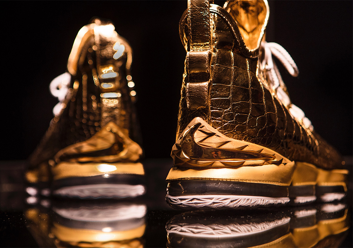 LeBron James Gold Diamond Shoes 30,000 Point Customs | SneakerNews.com
