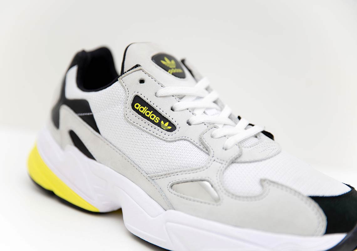cepillo Fortalecer aparato size? adidas YUNG-1 Acid House Release Info | SneakerNews.com
