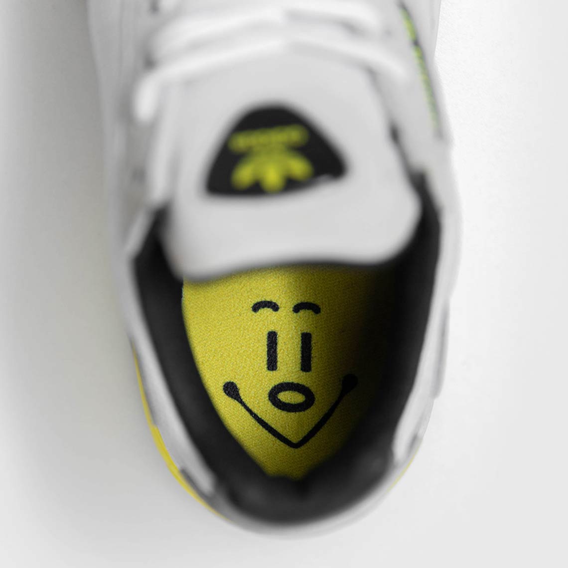 cepillo Fortalecer aparato size? adidas YUNG-1 Acid House Release Info | SneakerNews.com