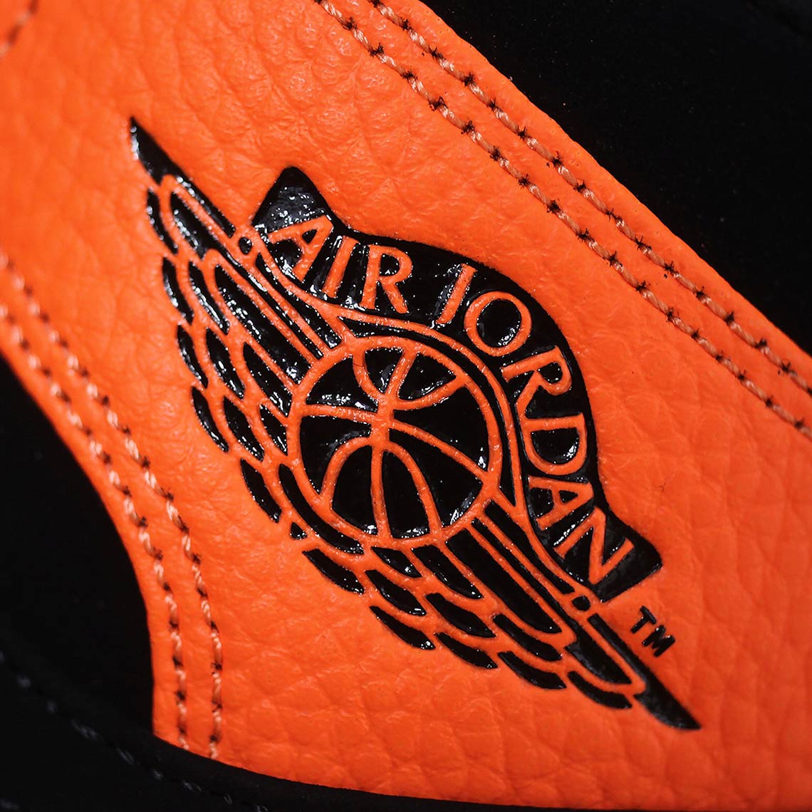 Air Jordan 1 Mid Orange Black 4