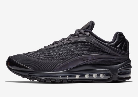 Another “Triple Black” Take On The Nike Air Max Deluxe