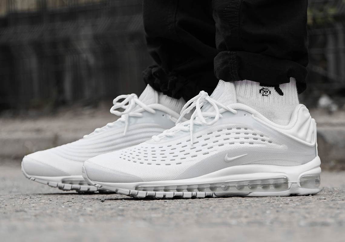 Where To Buy Nike Air Max Deluxe Black + White | SneakerNews.com