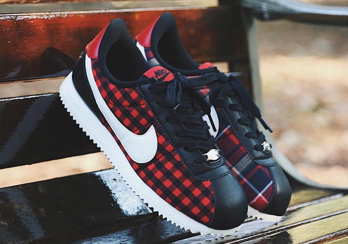 checkered nike shoes