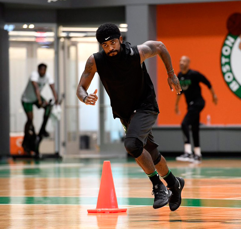 Kyrie 5 black outlet magic on feet