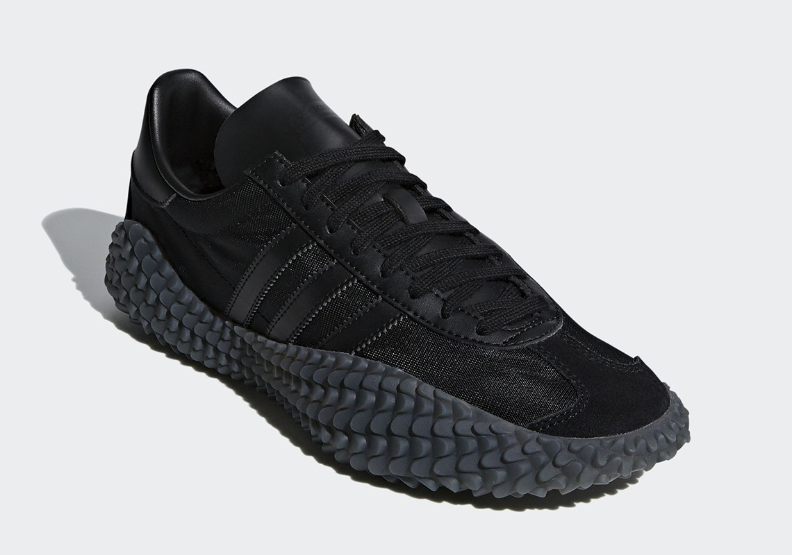 Kamanda triple black on sale