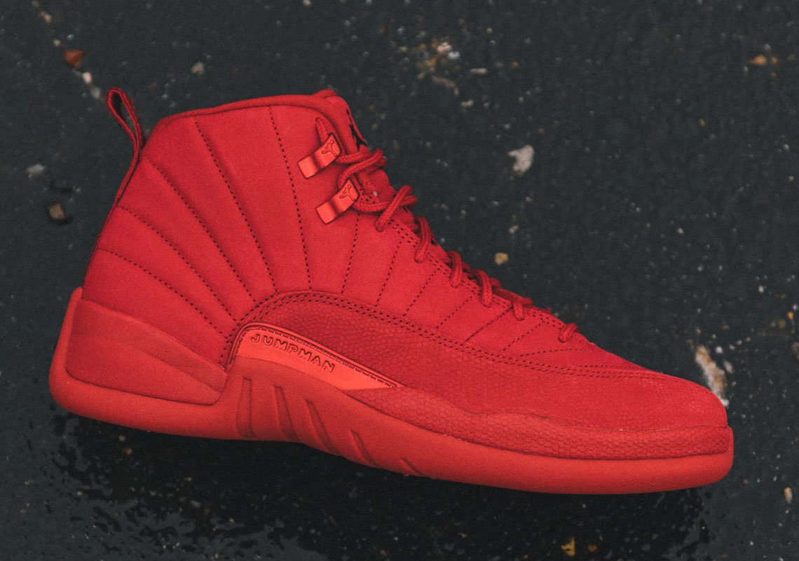 red jordan 12's