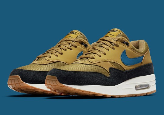 Suede Comes To The Mudguard Of This Nike Air Max 1