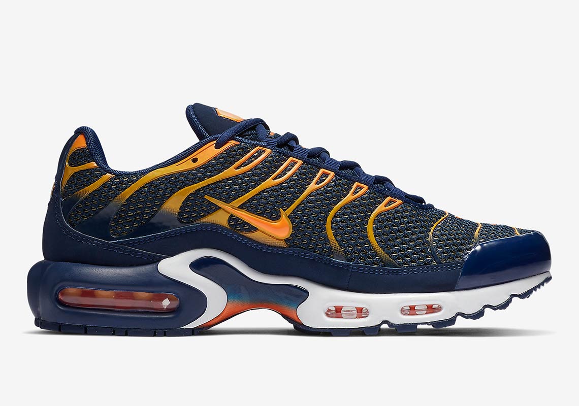 nike air max plus sky blue laser orange