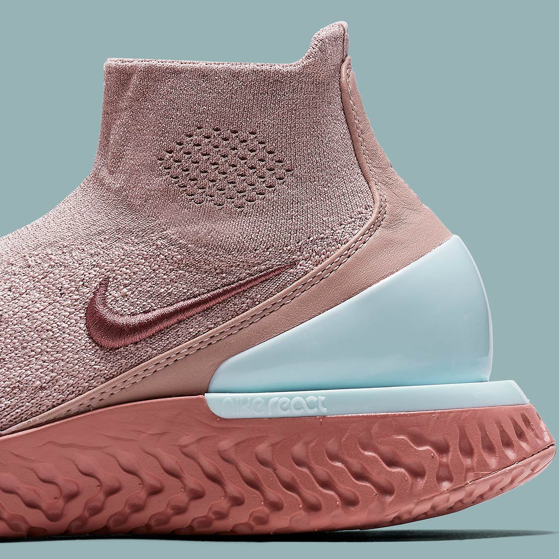 Nike react flyknit pink hotsell