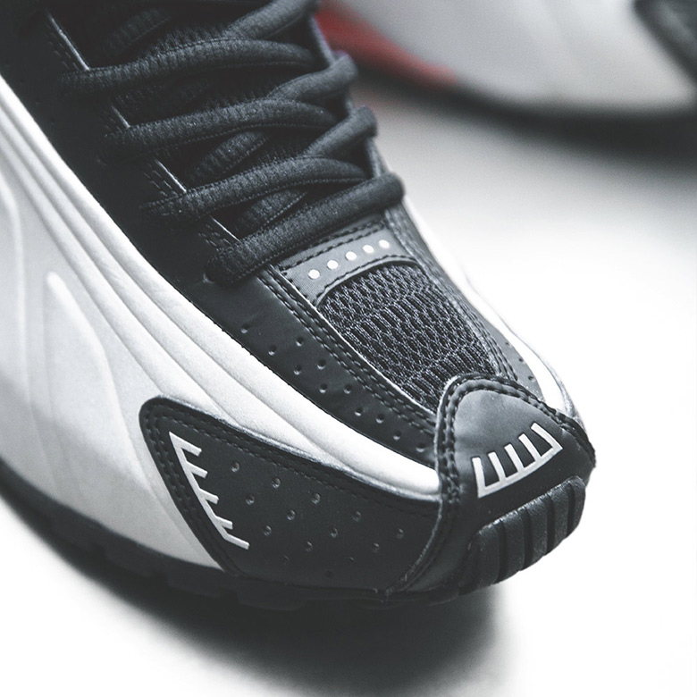 Nike Shox R4 Black Silver 7