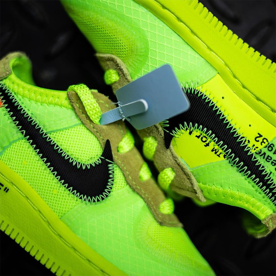 collar Enfermedad infecciosa camisa Off-White Nike Air Force 1 Volt Toddler Release Info | SneakerNews.com