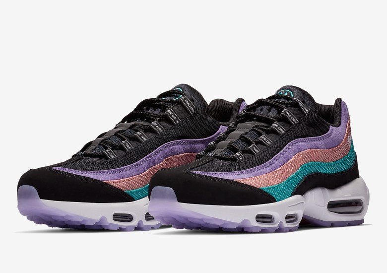 air max 95 have a nike day shirt