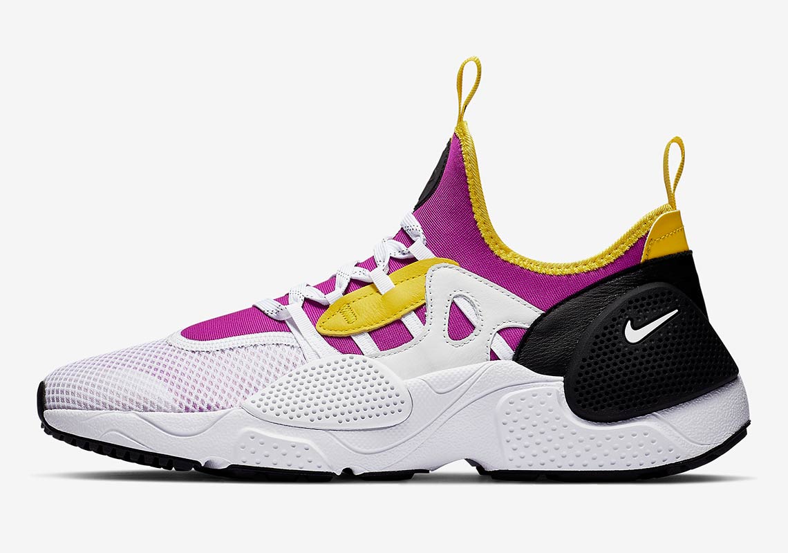 The Nike Air Huarache Edge TXT Appears In Another OG-Inspired Colorway