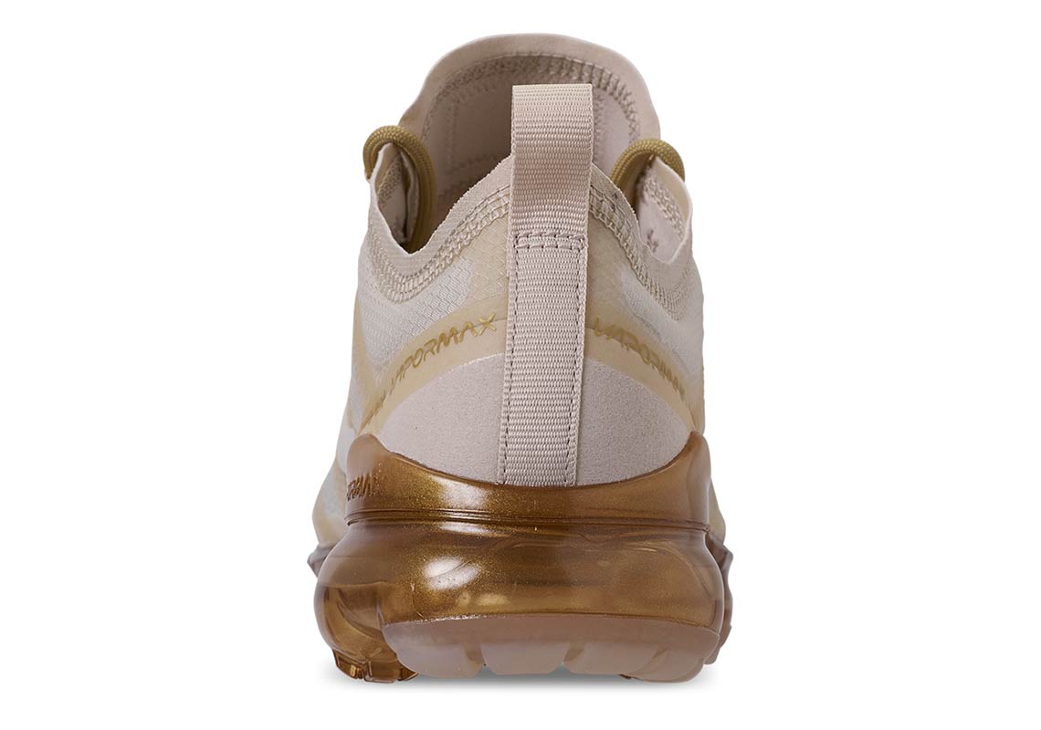 vapormax 2019 white and gold