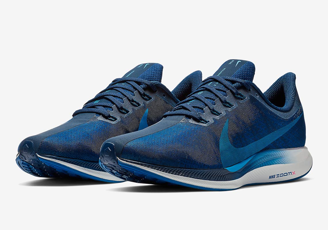 petroleum tab laver mad The Nike Zoom Pegasus 35 Turbo Is Here In Navy Blue - SneakerNews.com