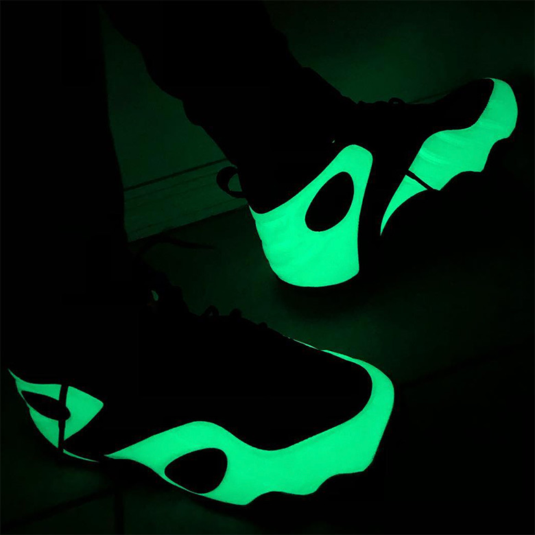 Nike Zoom Rookie Qs Glow In The Dark 1