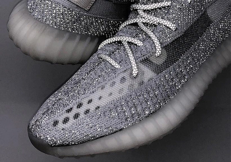 sneaker news yeezy static