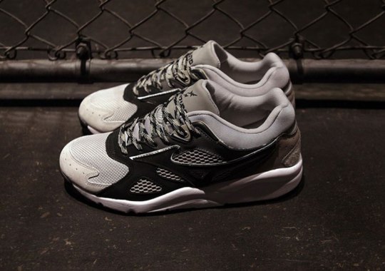 mizuno nis Teams with WHIZ Limited And mita For The Sky Medal “Greyscale”