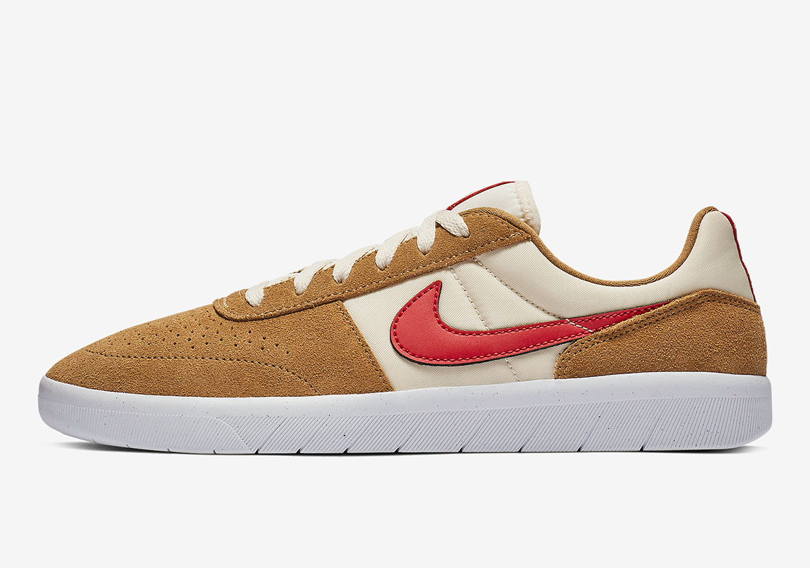 Nike SB Team Classic AH3360 202 1