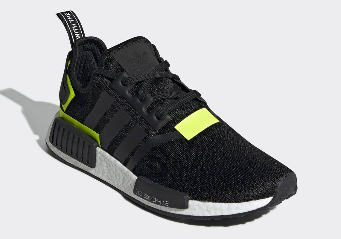 nmd r1 color block