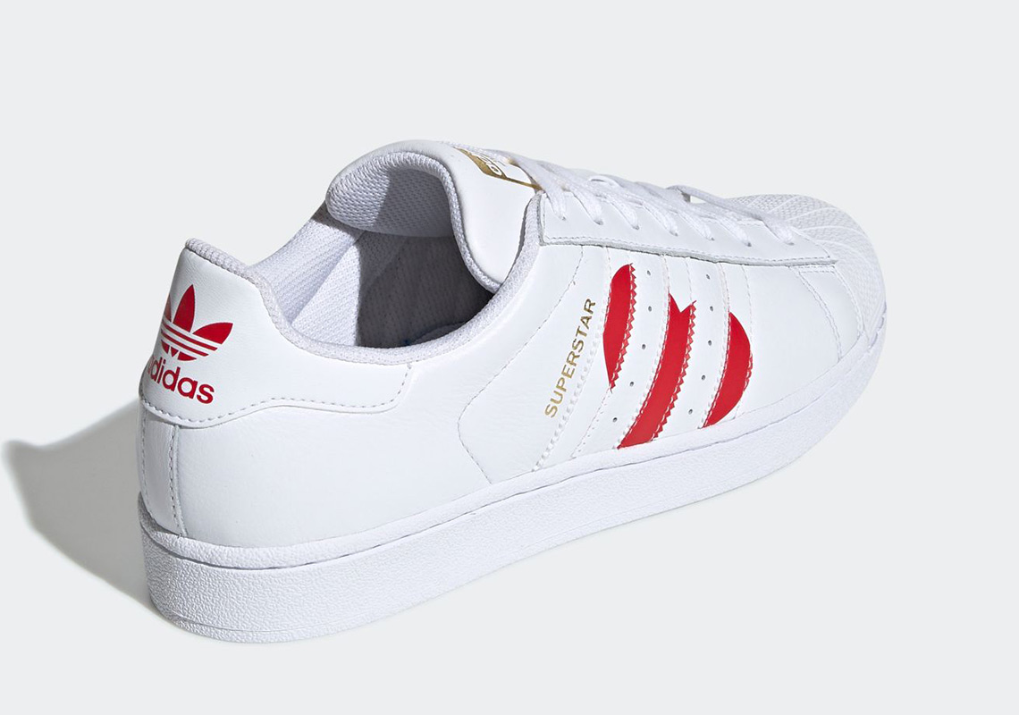 superstar valentine adidas