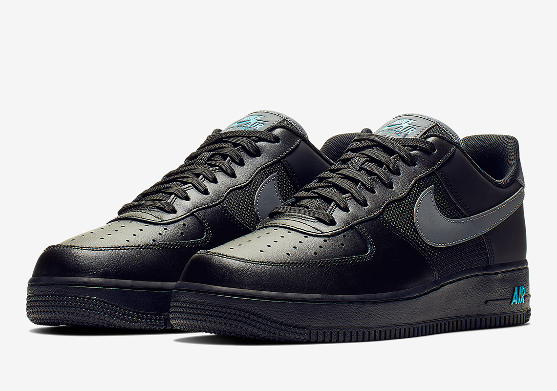 Nike low black. Nike Air Force 1 Black. Nike Air Force 1 Low Black. Nike Air Force 1 Low Black Blue Lighting. Nike Air Force 1 Anthracite зеленые.