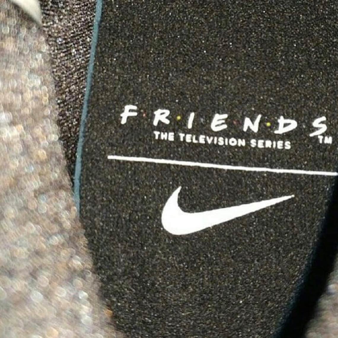 Nike Kyrie 5 Friends 2