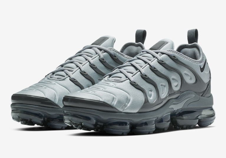 Nike Vapormax Plus Wolf Grey Release Date | SneakerNews.com