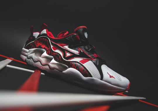 The Mizuno Wave Rider 1 “Splatter” Pack Offers Up Two Color Options