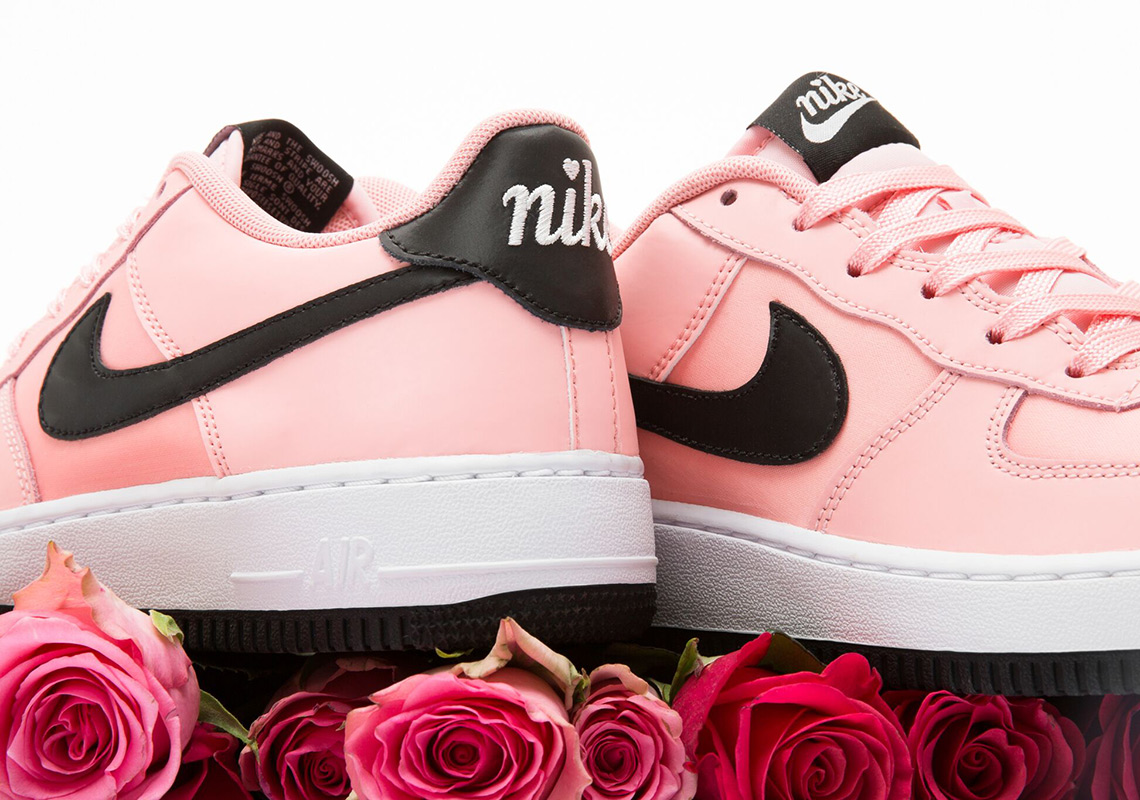 Nike Air Force1 Low Valentine's Day 