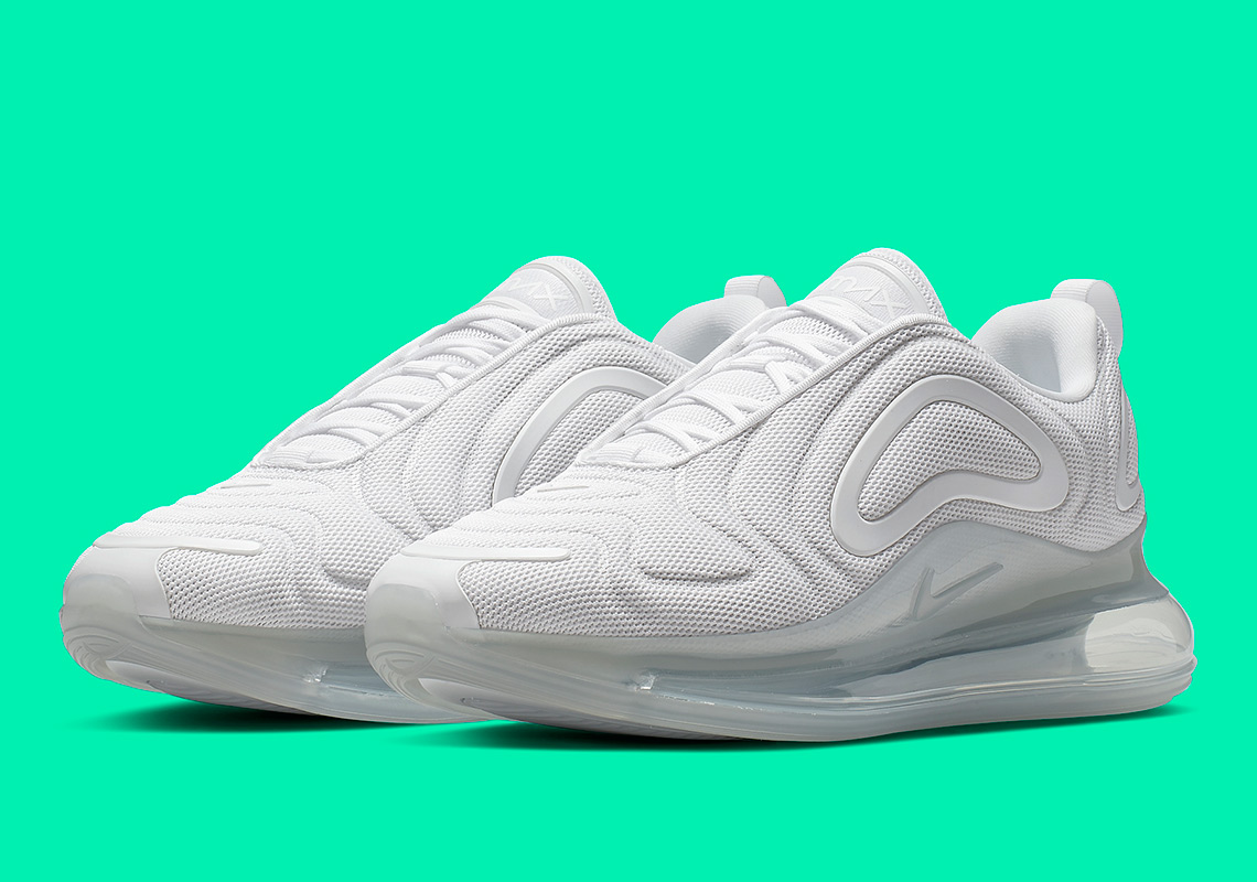 white nike airmax 720