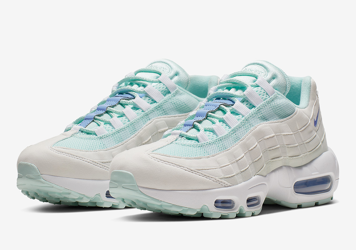 This Nike Air Max 95 Has Teal And Royal Accents